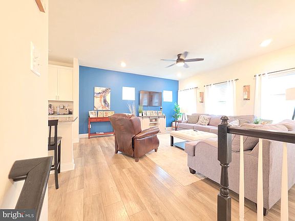3rd image of 35186 Wright Way
