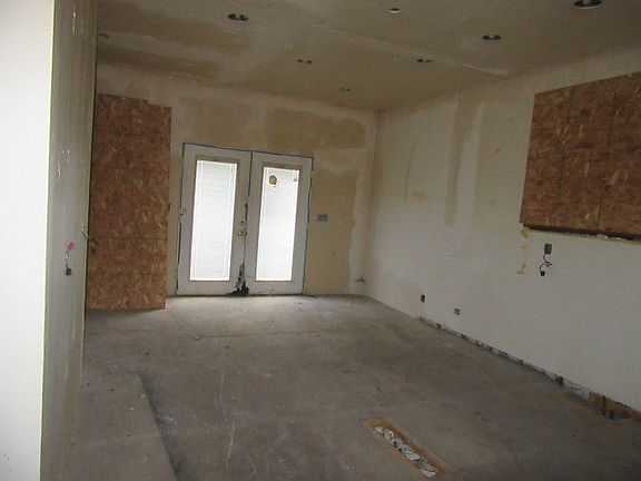 5th image of 228 N Oakwood Ave