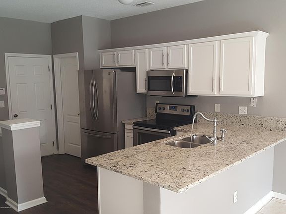 3rd image of 1638 Biscayne Bay Cir