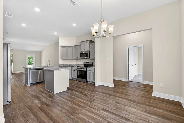 15740 Rachael Dr — Photo 7