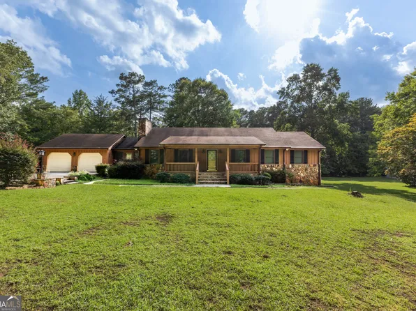 151 Laura Ln, Fayetteville, GA 30215