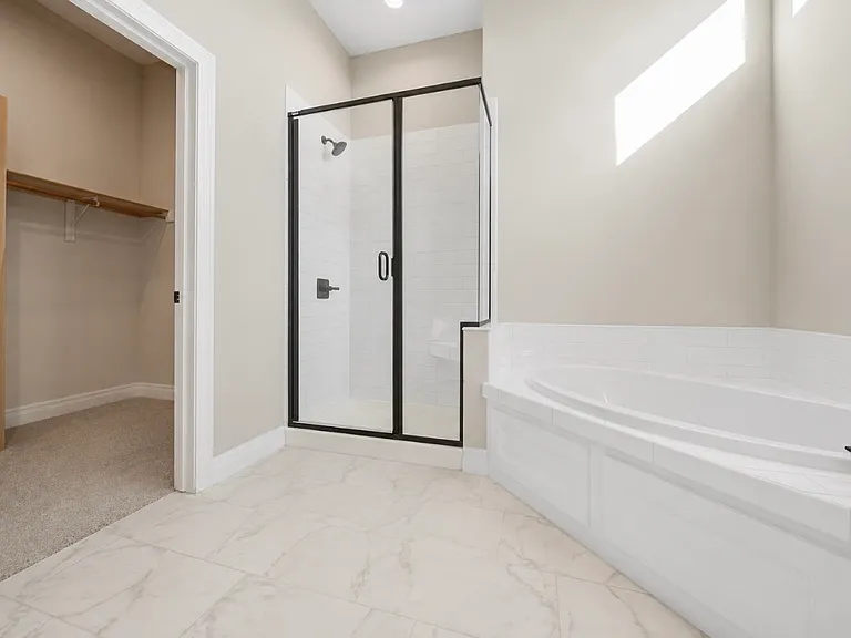 3616 N Crest Ct — Photo 8