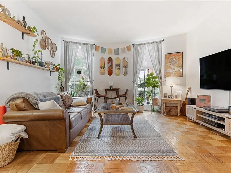 27 Bowdoin St #2B — Photo 3