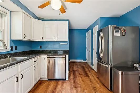 2 bed, 1.5 bath, $2,100 — Photo 3