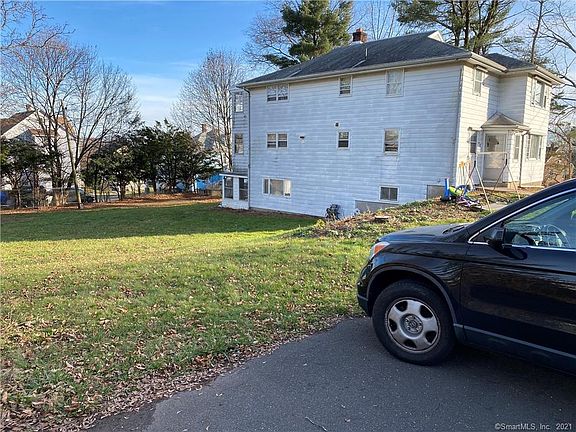 2nd image of 24 Essex Pl