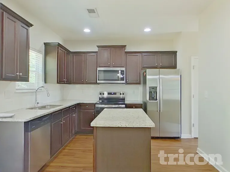 297 Parkview Place Dr — Photo 4