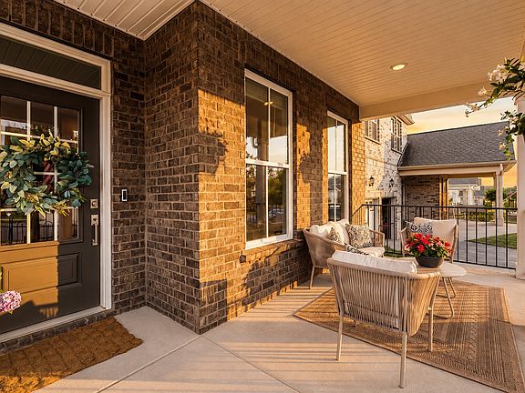 5th image of 1052 Pebble Run Rd