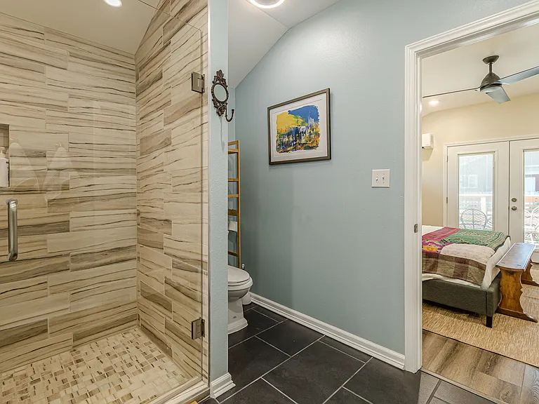 910 N Liberty Ave — Photo 18