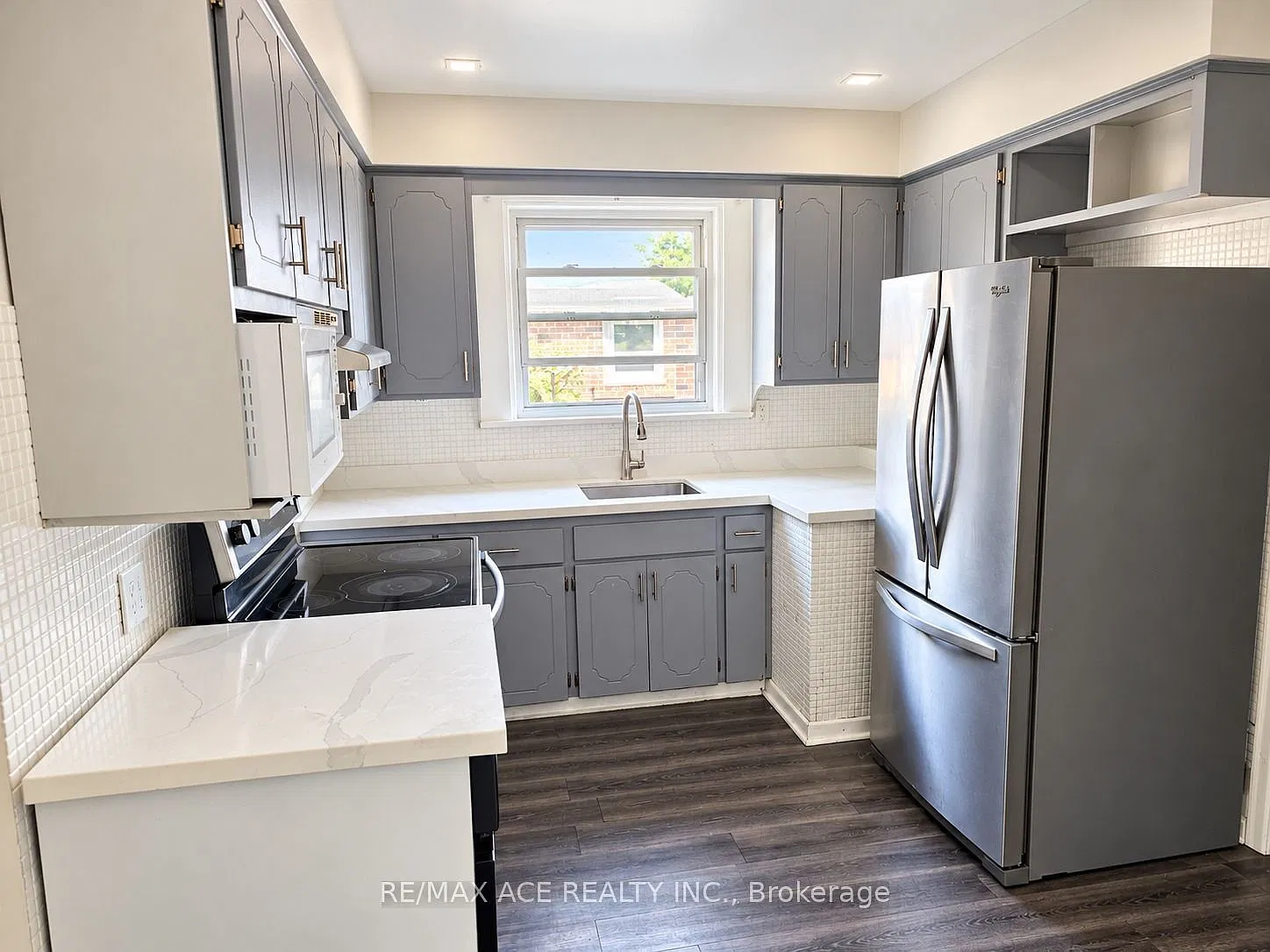3 bed, $2,600 — Photo 4