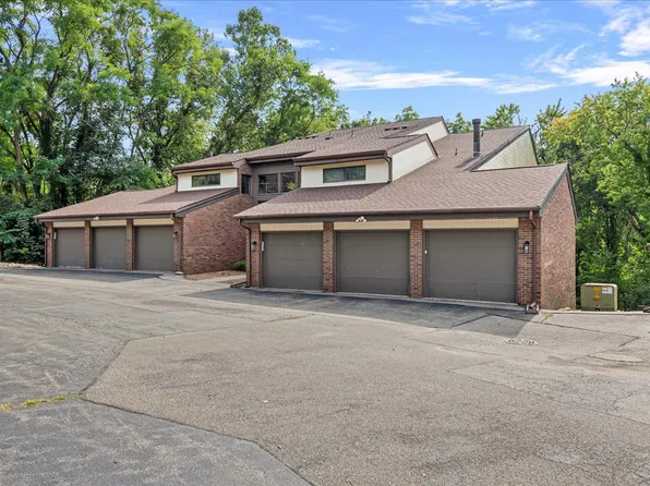 2012 Jeanette Ln APT F, Springfield, IL 62702