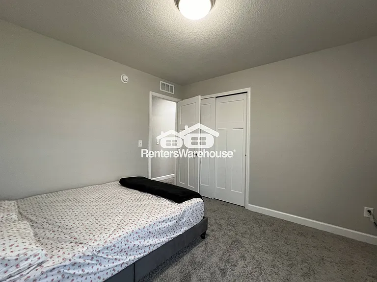 8092 186th St W — Photo 13