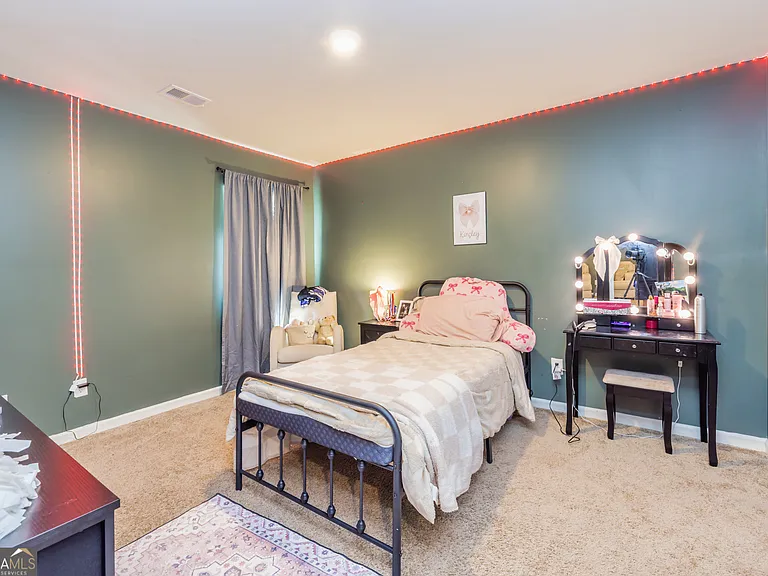 111 Tudor Way — Photo 23