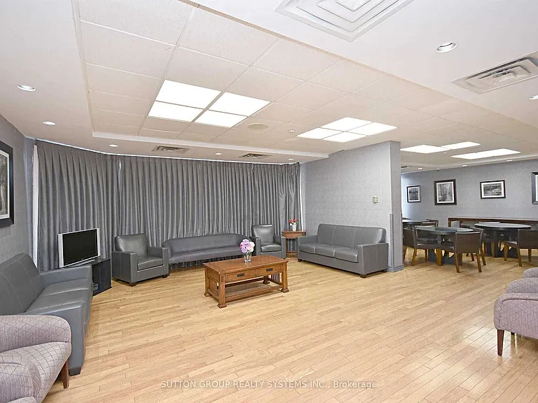 135 Hillcrest Ave #1805 — Photo 32