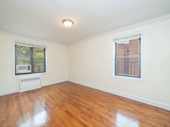 259 Bennett Avenue image 8 of 10