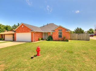 12400 Fox Run Dr, Oklahoma City, OK 73162