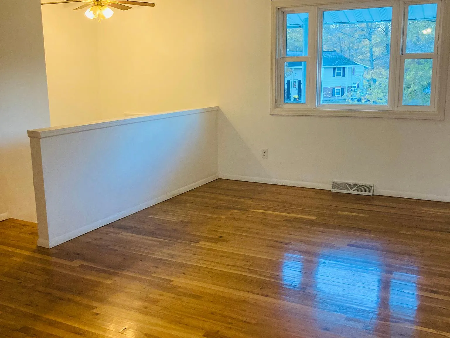 3 bed, 1.5 bath, 1578 sqft, $2,780 — Photo 3