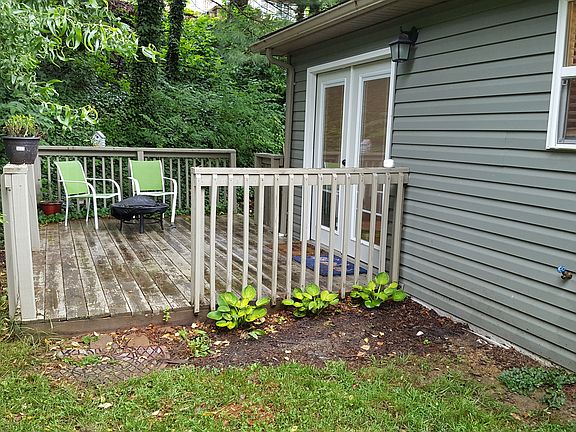 2nd image of 275 Alum St