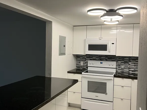 201 Galen Dr W, Key Biscayne, FL