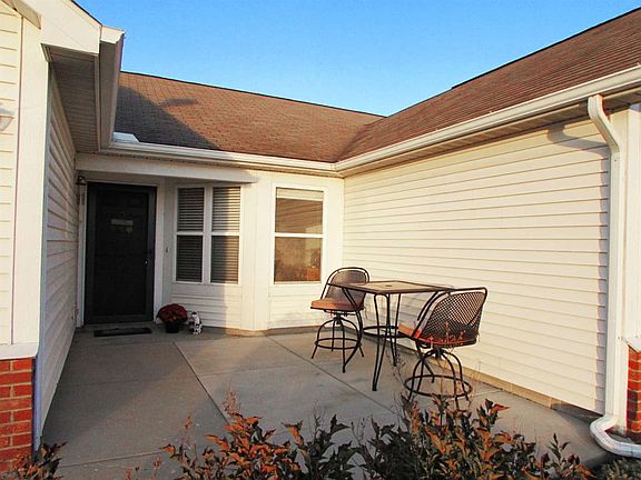 2nd image of 5124 Saddle Dr