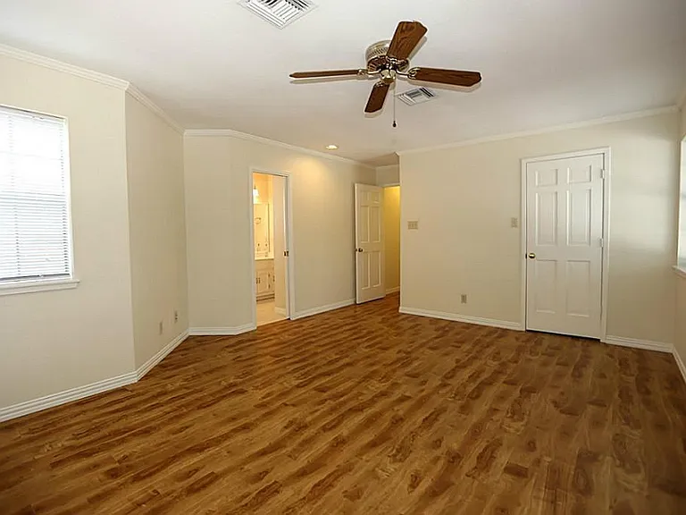 2602 W Holcombe Blvd — Photo 15