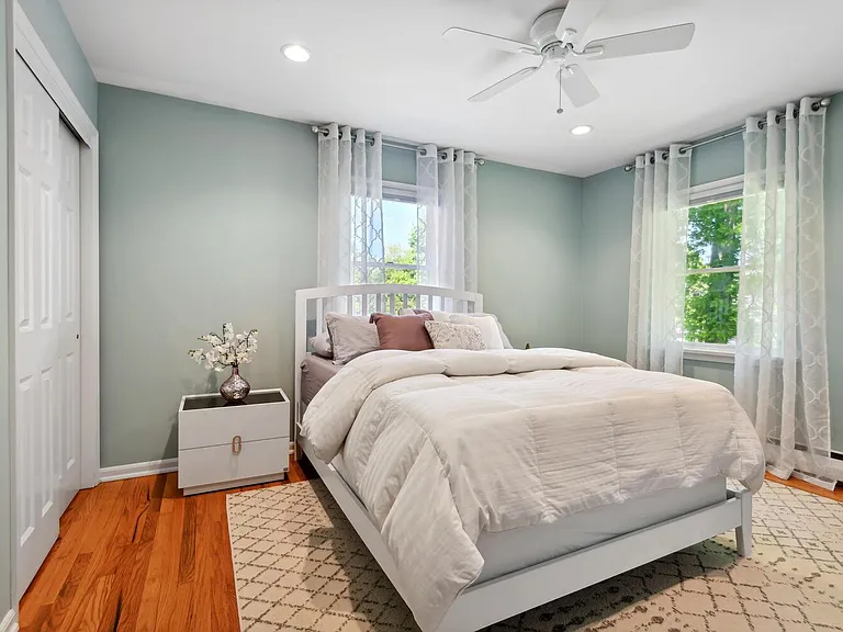 204 Deerfield Ln — Photo 15