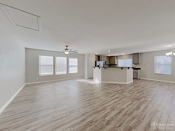 3rd image of 7441 Edgecove Ct