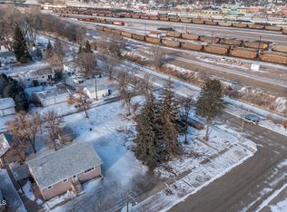 201 3rd Ave SW, Mandan, ND 58554