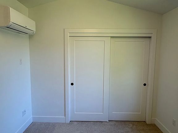 4th image of 5037-5047 SE Mill St #5041