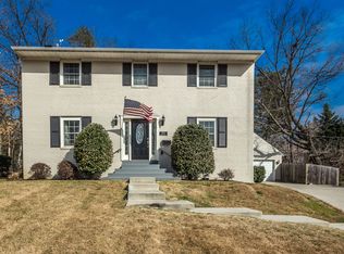 6052 Wooten Dr, Falls Church, VA 22044