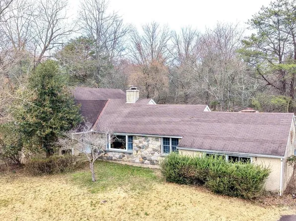 2871 Heather Dr, Harleysville, PA 19438