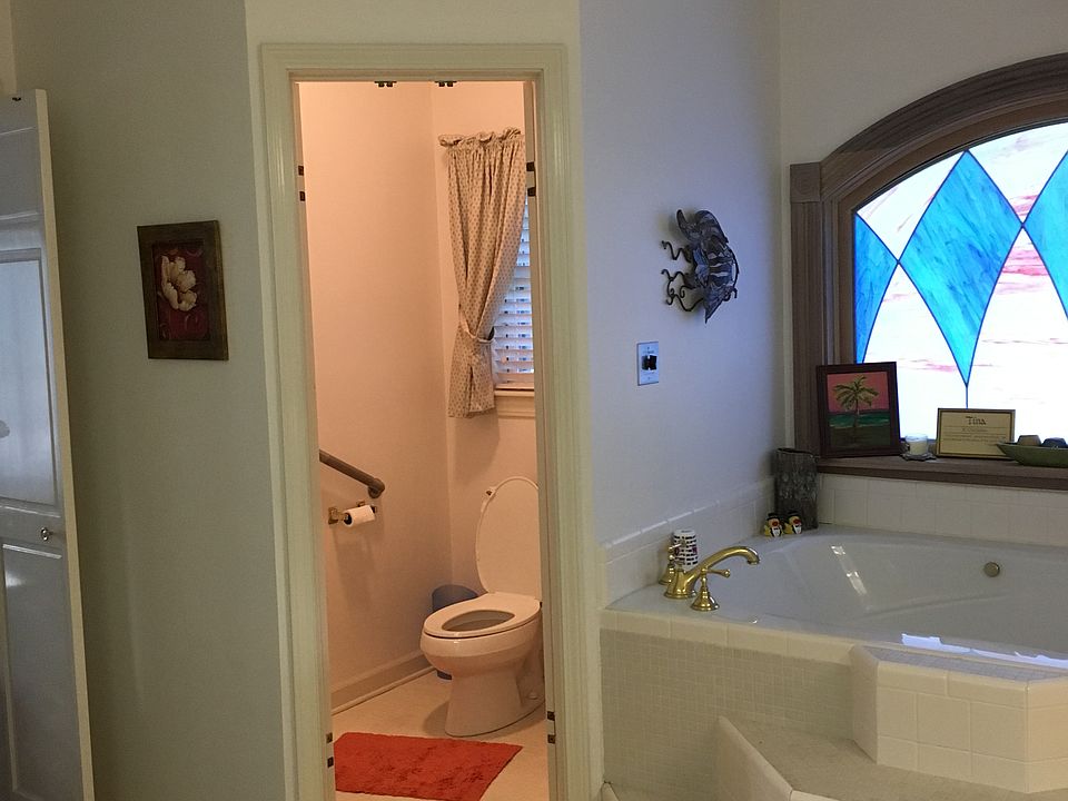 Master bath 