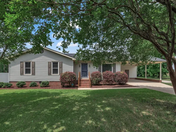 105 Poplar Dr, Clayton, NC 27520