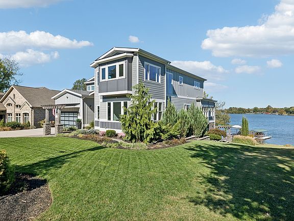 4th image of 809 Burton Point Rd