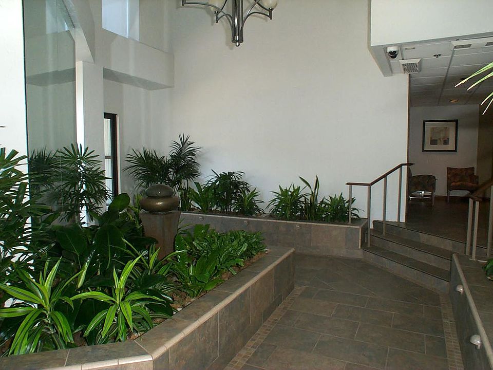 Park Plaza Lobby