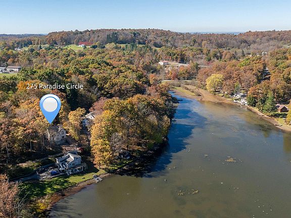 3rd image of 275 Paradise Cir