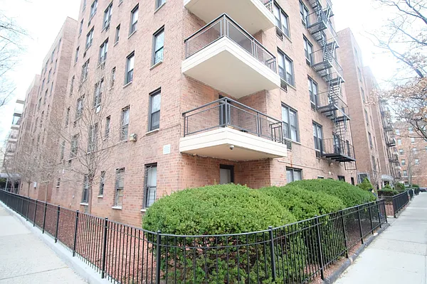 Rented by Link NY Realty | media 31