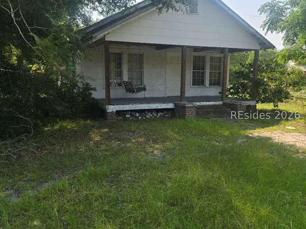 422 Hoover St N, Varnville, SC 29924