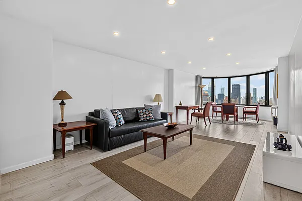 330 East 38th Street #49F