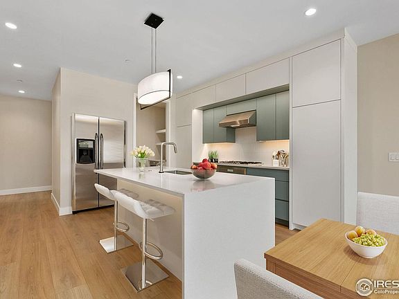 2nd image of 205 E 6th St #203