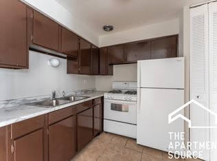 5909 N Kenmore Ave APT 501, Chicago, IL 60660