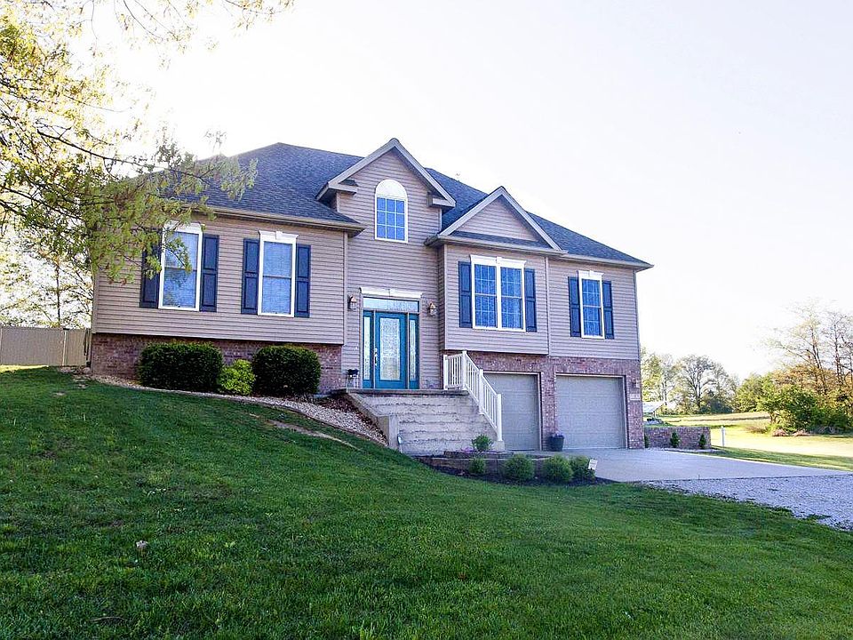 1st image of 2 Lindenwood Dr