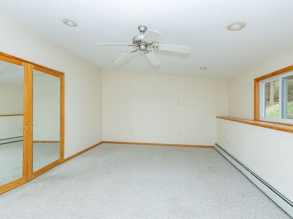 5th image of 860 Parkview Dr