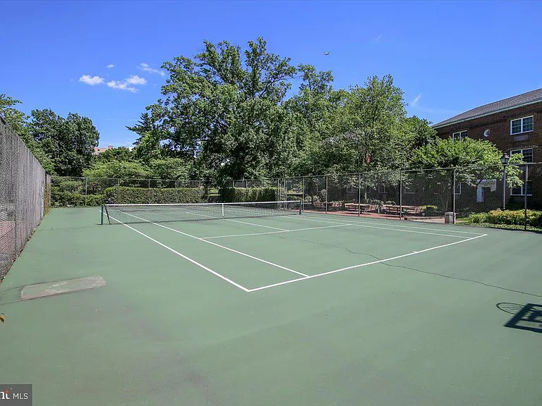 1702 W Abingdon Dr #201 — Photo 22