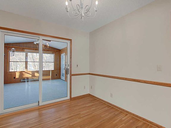 5th image of 10828 Hayes Dr