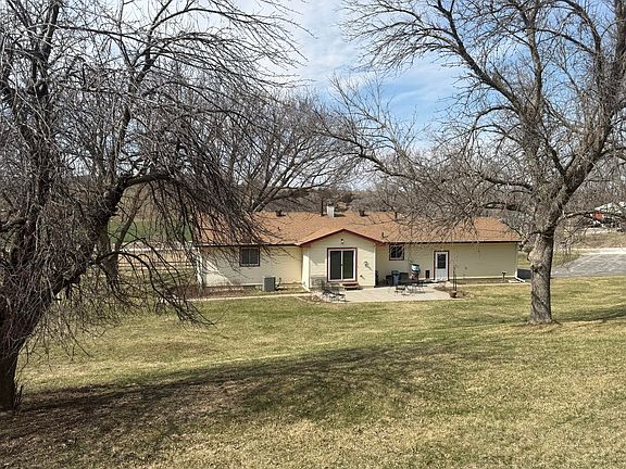 4th image of 19394 Magnolia Rd