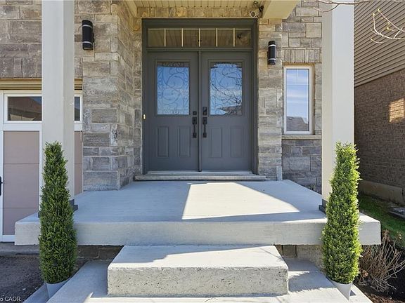 3rd image of 36 Pavilion Dr