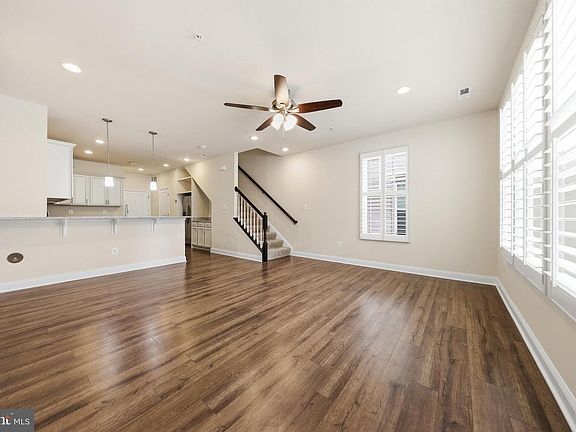 3rd image of 5017 Judicial Way