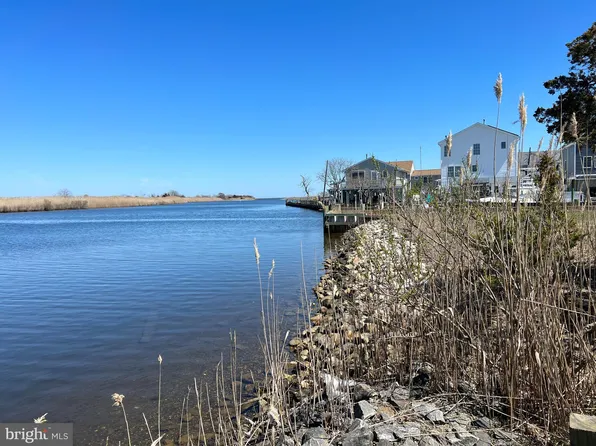 44 Sands Point Rd, Waretown, NJ 08758