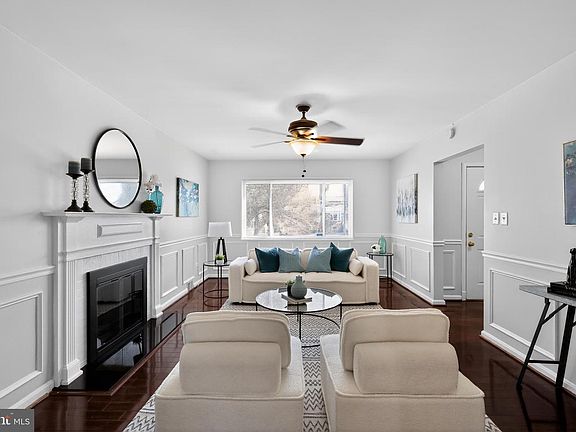 2nd image of 3164 Patrick Henry Dr