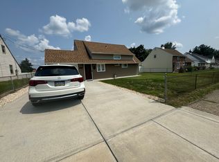 9315 Andover Rd, Philadelphia, PA 19114